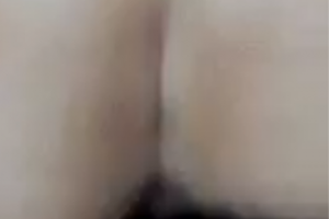 后入白臀情人，操得很舒服