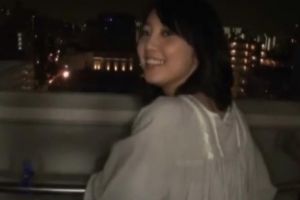 身材超好性感美女和男友在阳台上做爱