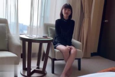 18岁女孩自拍做爱全程内射中文对白