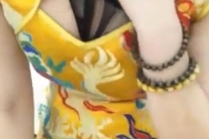 极品旗袍F奶女神脱掉衣服露出大奶超正超大很嫩好想艹啊