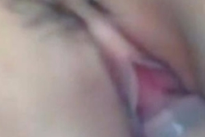 漂亮又端庄的女友被大鸡吧插了几下就变淫荡了插完粉木耳湿的鸡巴用嘴舔